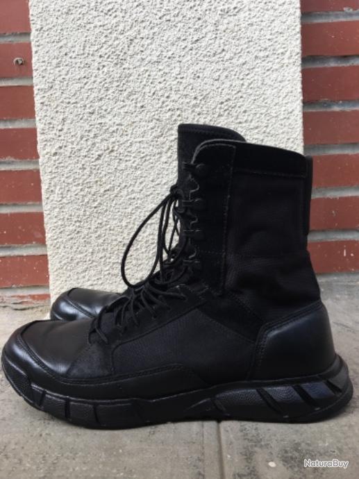 chaussure tactique oakley