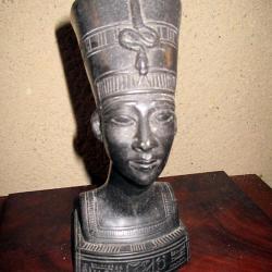 Néfertiti reine d'égypte 19x9
