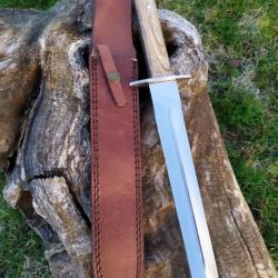dague de chasse lame 28 cm en acier manche en bois 40 cm +Etui dague2807