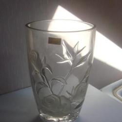 Ancien grand vase en cristal , scarlett, hauteur 25 cm x 15 cm