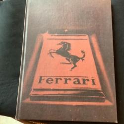 Livre sur voitures Ferrari