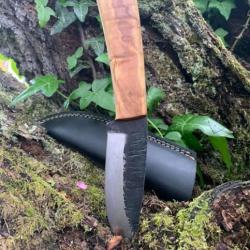 Robuste couteau de chasse - Compagnon d'une vie  Lame au carbone de 4 mm ! Bois de Teck