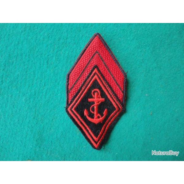 Insigne galons tissus Caporal infanterie de Marine.