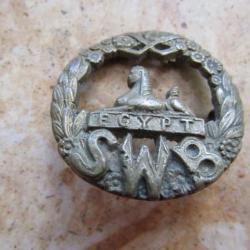 cap badge  SWB South Wales Infanterie Egypte  Britannique Anglais ww1 ww2 première seconde guerre