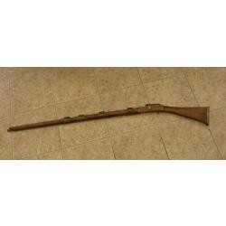 crosse bois pour fusil ancien à silex  , style moukhala  , garnitures en laiton gravé et cuivre