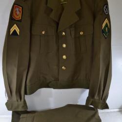Tenue de sortie Légion Etrangère Cavalerie REC 1960 -1970 Veste courte et pantalon