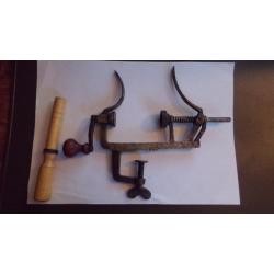 Lot De 4 Anciens Sertisseurs Pour Outil De Chasse Et Rechargement