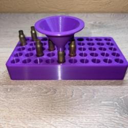 Entonnoir violet spécialement conçu pour le rechargement des calibres 222, 223, 5.56 et 222 magnum