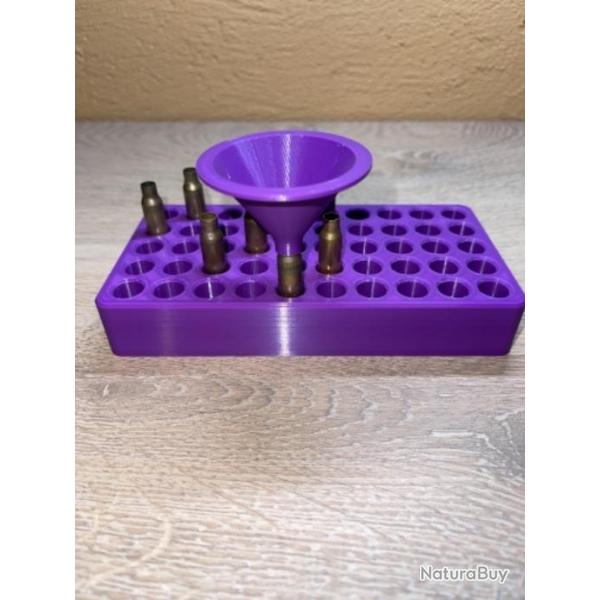 Entonnoir violet spcialement conu pour le rechargement des calibres 222, 223, 5.56 et 222 magnum