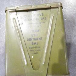 Rare boite de 4 tubes Protective Ointment M5 et 1 tube Eye Ointment Ball US WWII pour masques à gaz