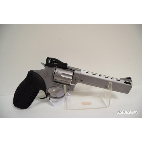 Revolver Taurus 627 Tracker Cal. 357 Mag canon long NEUF