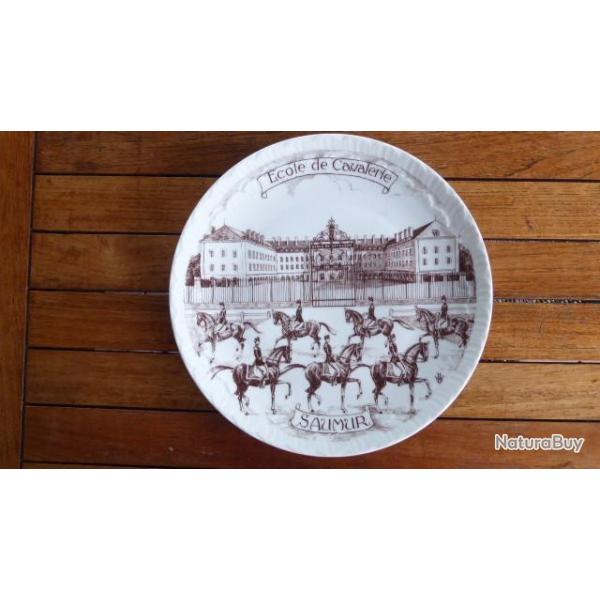 ASSIETTE PORCELAINE SAUMUR ECOLE DE CAVALERIE CARROUSSEL