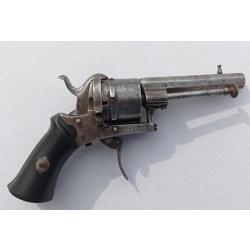 Joli petit revolver système Lefaucheux calibre 5mm à broche