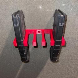 Support / rack de rangement rouge pour 5 chargeurs AR 15 / M 4 / M 16