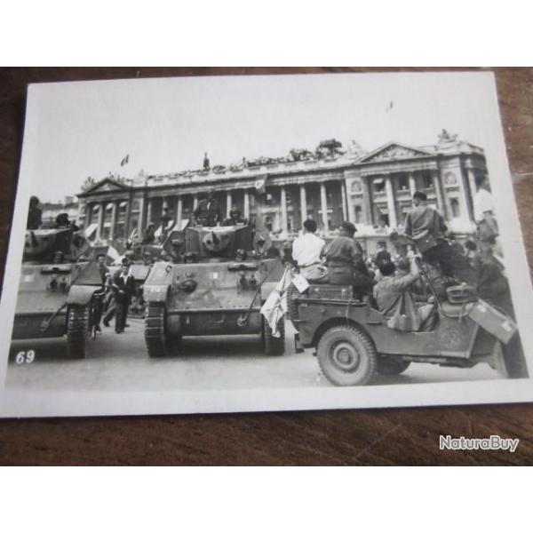 CARTE PHOTO   LIBERATION  PARIS  JUIN  44    AK