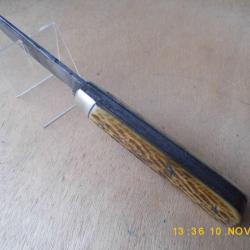 Ancien outeau britannique,lame iacier au carbone,manche l'os cerfe. Vintage British hunting knife