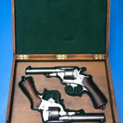 Lot de 2 revolvers PERRIN modèle 1865 a cadres fermés