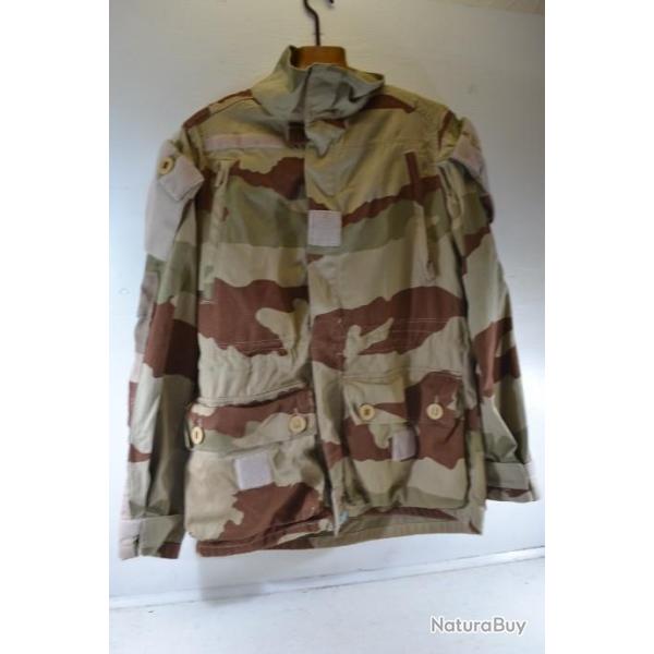 Veste de surplus militaire camouflage dessert Arme francais . Chasse peche airsoft