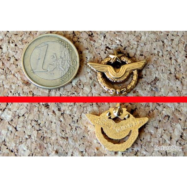 Pin's ARME DE L'AIR - Rduction du Brevet de Pilote - mtal dor  l'or fin - fabricant PICHARD