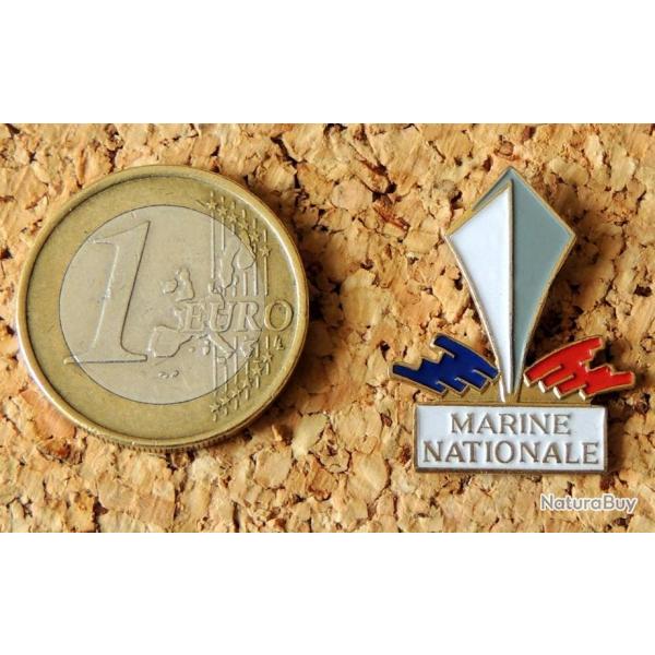 Pin's MARINE MILITAIRE - Logo de recrutement L'trave Marine Nationale - peint cloisonn