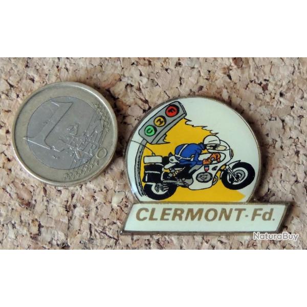Pin's MOTO POLICE - FMU Clermont-Fd (63) Texte dor - Dessin style JOE BAR TEAM - verni poxy