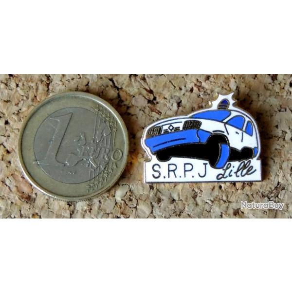 Pin's RENAULT POLICE - RENAULT CLIO SRPJ Service Rgional Police Judiciaire LILLE - peint cloisonn
