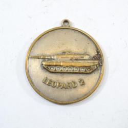 Médaille souvenir ou publicitaire Char Léopard 2 Krauss Maffei