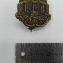 Ancien pin's Mardasson Bastogne (musée militaire).