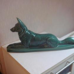 statuette chien vert Saint Clément emaillée années 20-30 art déco