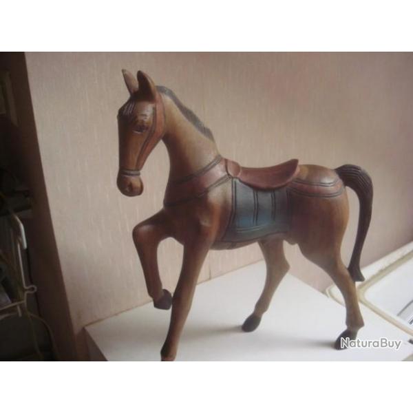 Sculpture en bois, cheval du XIX me, hauteur 38 cm x 32 cm
