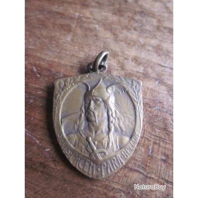 Médaille Croix Rouge Unions des Femmes de France - Médailles - Décorations (11053485