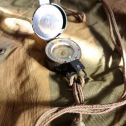 Boussole British MkIII Prismatic Marching Compass (1940)
