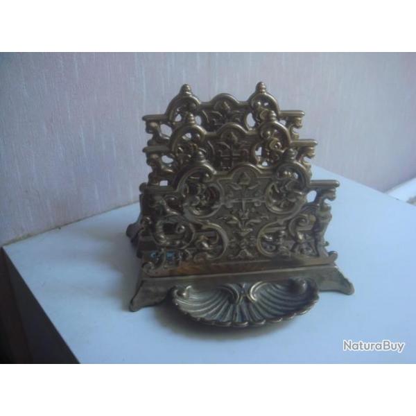 Ancien porte lettre, range courrier en Bronze du XIXme, hauteur 14 cm x 15 cm