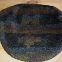 CASQUETTE IMPRIMÉ  PINEAU  VERTE BLEUE ROUGE   T-61  892-S61
