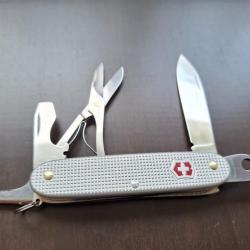 Victorinox Pioneer X Alox