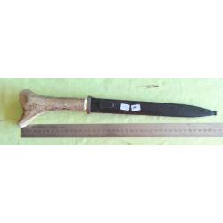 couteau droit poignard chasse pèche militaire légion gendarmerie  cerf gibier chevreuil