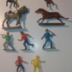Starlux 1/32 - cowboys et chevaux.