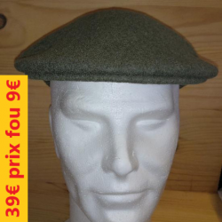 CASQUETTE PLATE LAINE VERTE "ATTENTION LÉGERS DÉFAUTS TROUS DE MITES"     948-S55