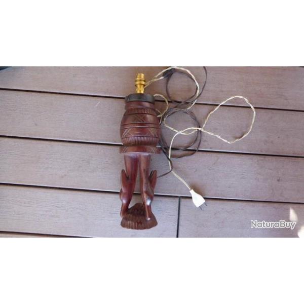 LAMPE BOIS AFRIQUE ANTILOPES ANCIENNE