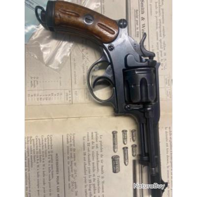 revolver suisse 1882 2  modele