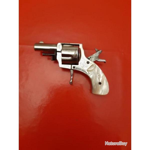 Magnifique revolver en calibre 450 webley compatible 11mn1873  bouldog  eta neuf de stock !