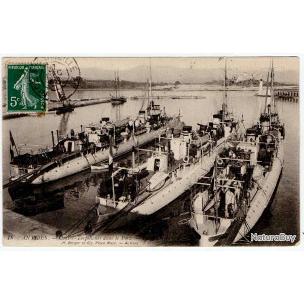 CPA - Marine Militaire -ANTIBES -Contre Torpilleurs dans le Port N1102