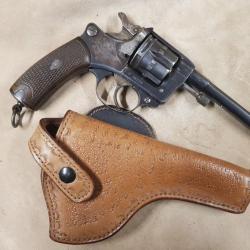 Holster en cuir pour revolver 8mm modle 1892 Français droitier ou gaucher sur demande couleur claire