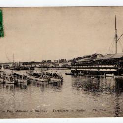 CPA - Port Militaire de BREST-Torpilleurs en Station -N°1186