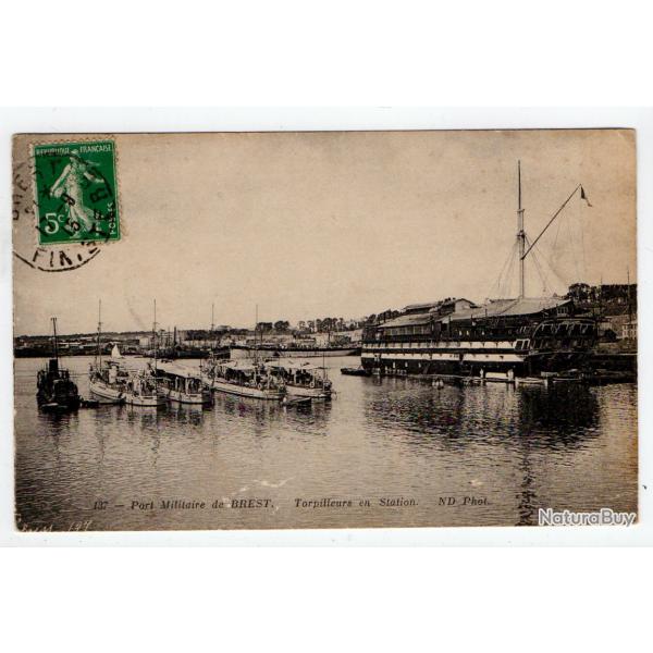 CPA - Port Militaire de BREST-Torpilleurs en Station -N1186