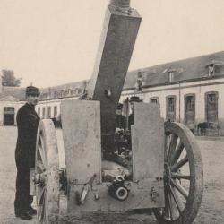 CPA  Campagne de 1914 - Artillerie Lourde de Campagne - Pièce de 155 C.T.R