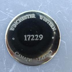Plaque laiton gravée d'une carabine/fusil WINCHESTER certainement d'exception avec N° NEUVE