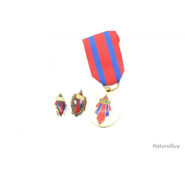 Mdaille CNRM avec badges RM Confdration Nationale des Retraits Militaires.