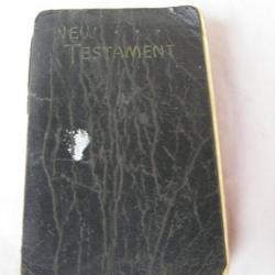 WW2 US NOUVEAU TESTAMENT " NEW TESTAMENT " LIVRE RELIGIEUX CHRÉTIEN AMÉRICAIN DE 1945