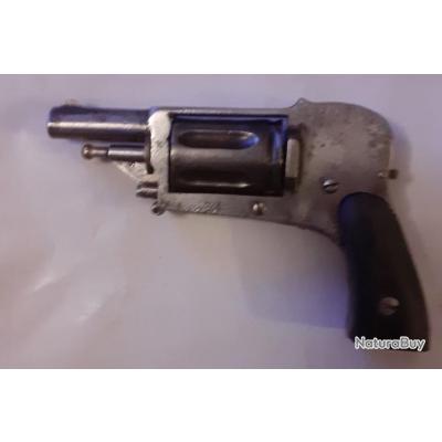 Revolver 6mm hammerless 6 coups PV a restaurer.